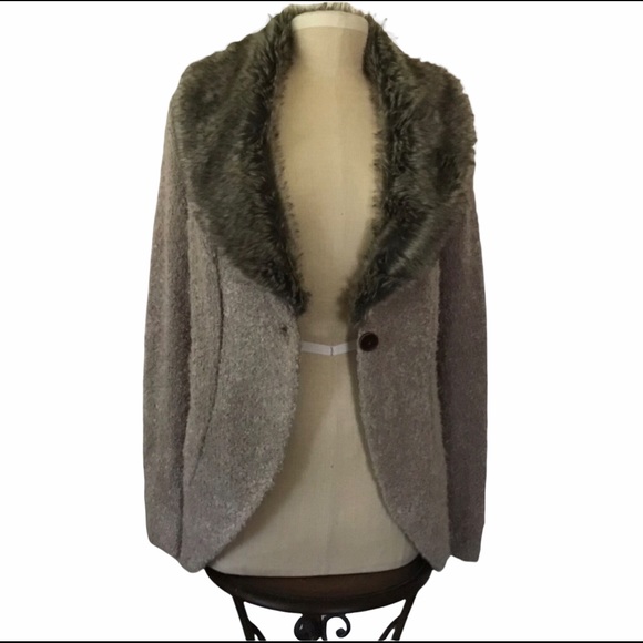 Double Zero fur-collared boucle knit cardigan - Picture 9 of 12